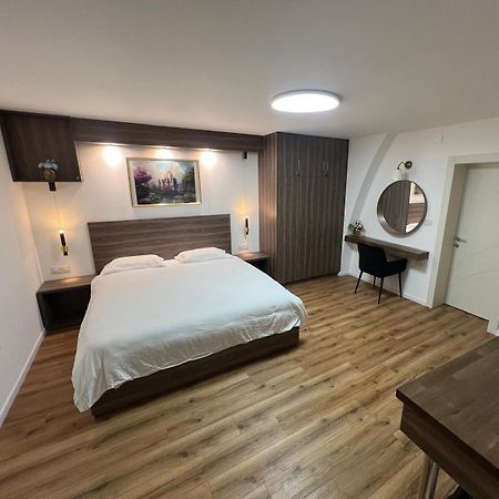 Johny'S Boutique Apartment Haifa Luaran gambar