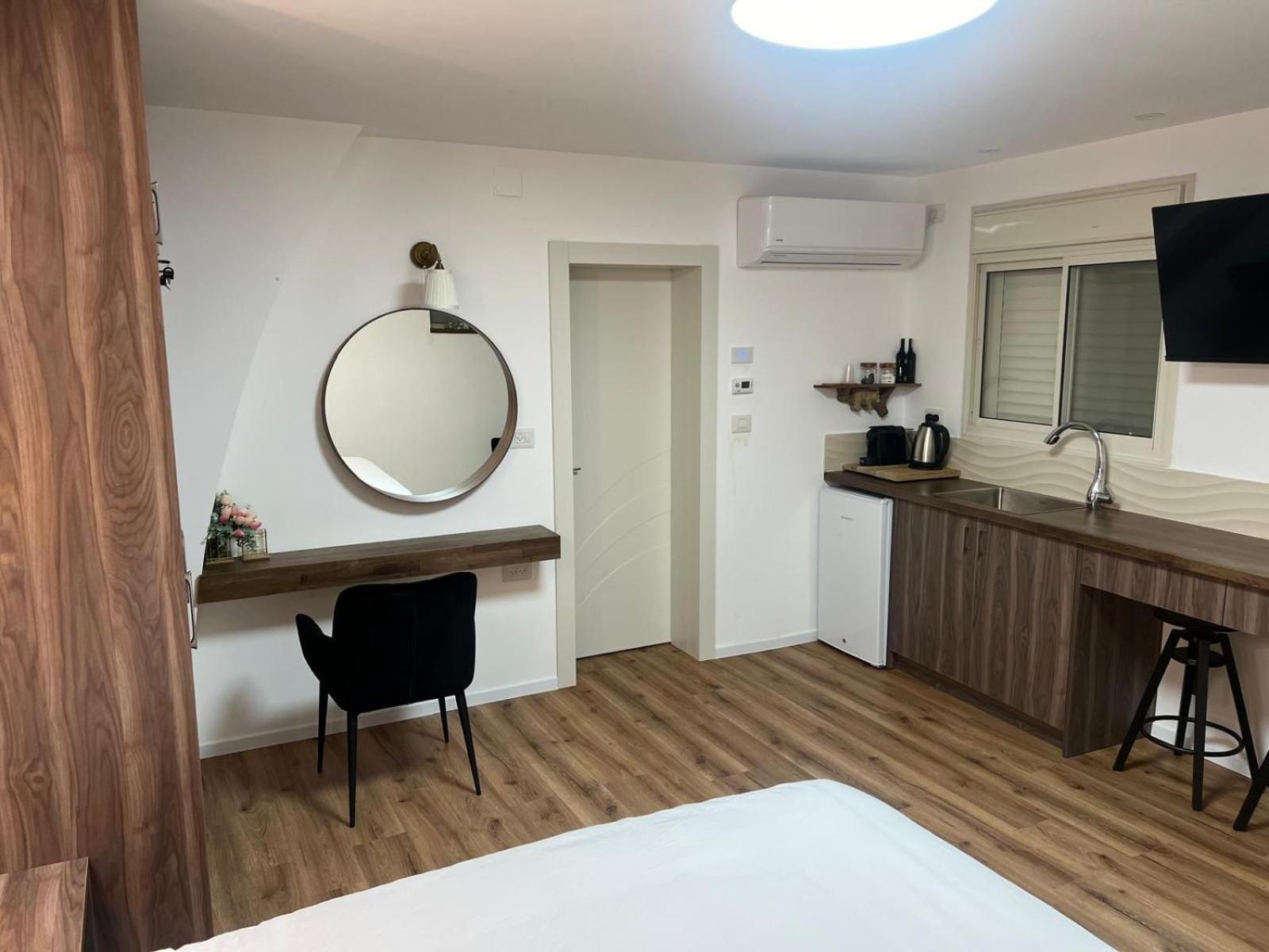 Johny'S Boutique Apartment Haifa Luaran gambar