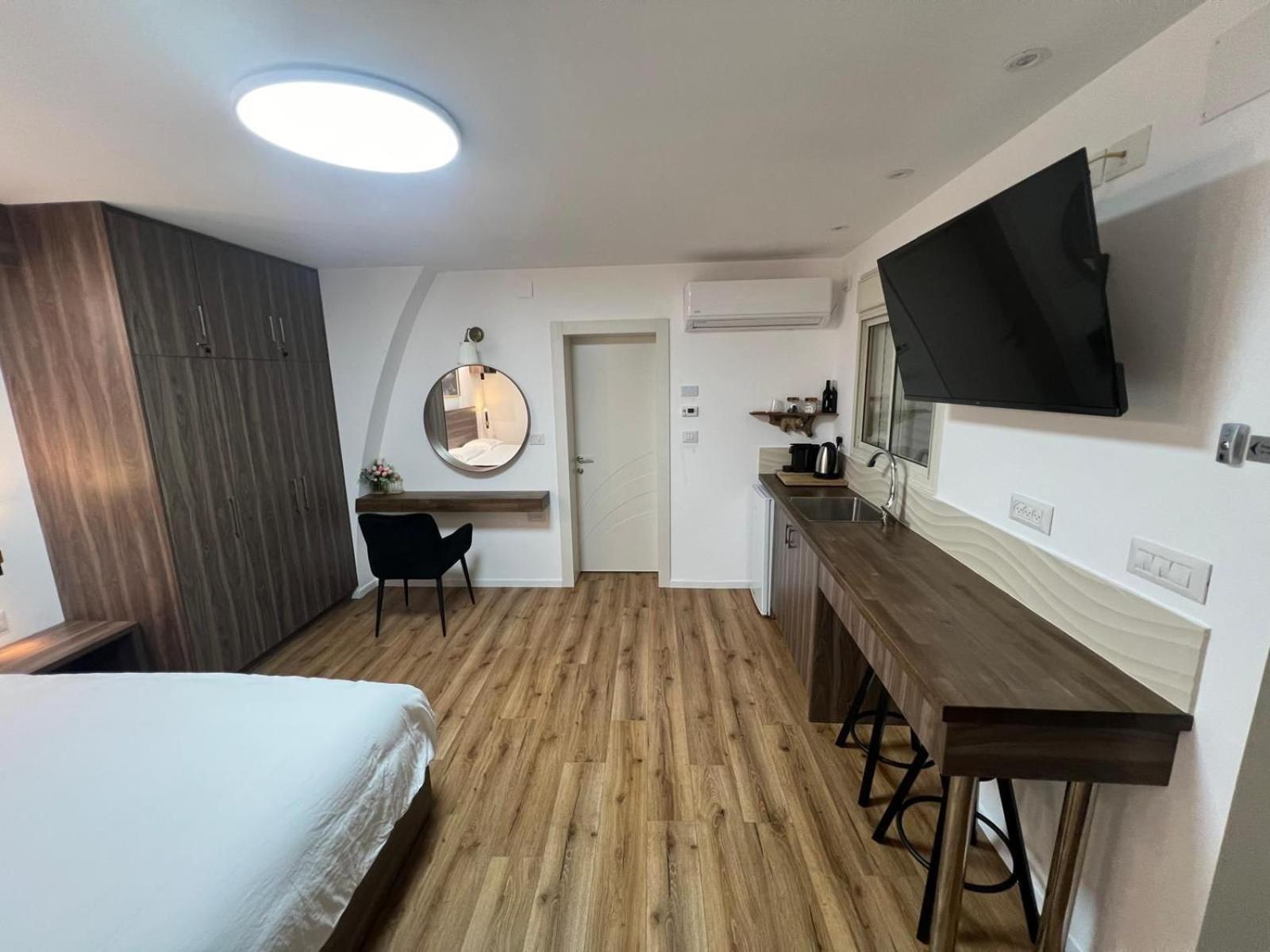Johny'S Boutique Apartment Haifa Luaran gambar