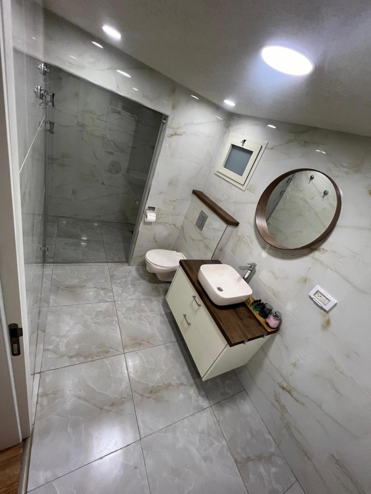 Johny'S Boutique Apartment Haifa Luaran gambar