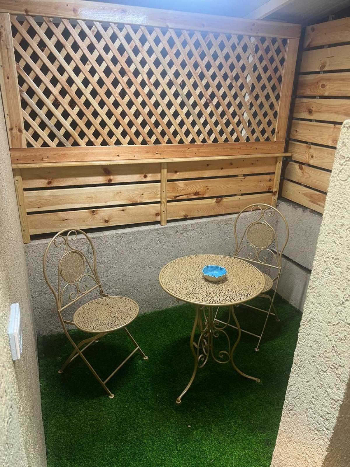 Johny'S Boutique Apartment Haifa Luaran gambar